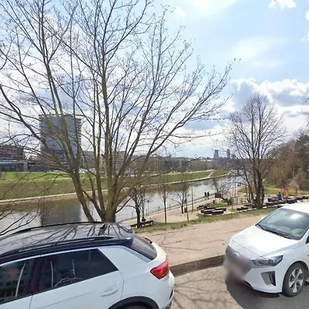 River To The - 4b Apartment